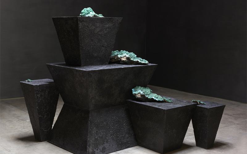 Viñales (Reclining Nude), 2015. Wakkusu concrete. bronze, and malachite. Courtesy the artist and Lehmann Maupin, New York, Hong Kong and Seoul.