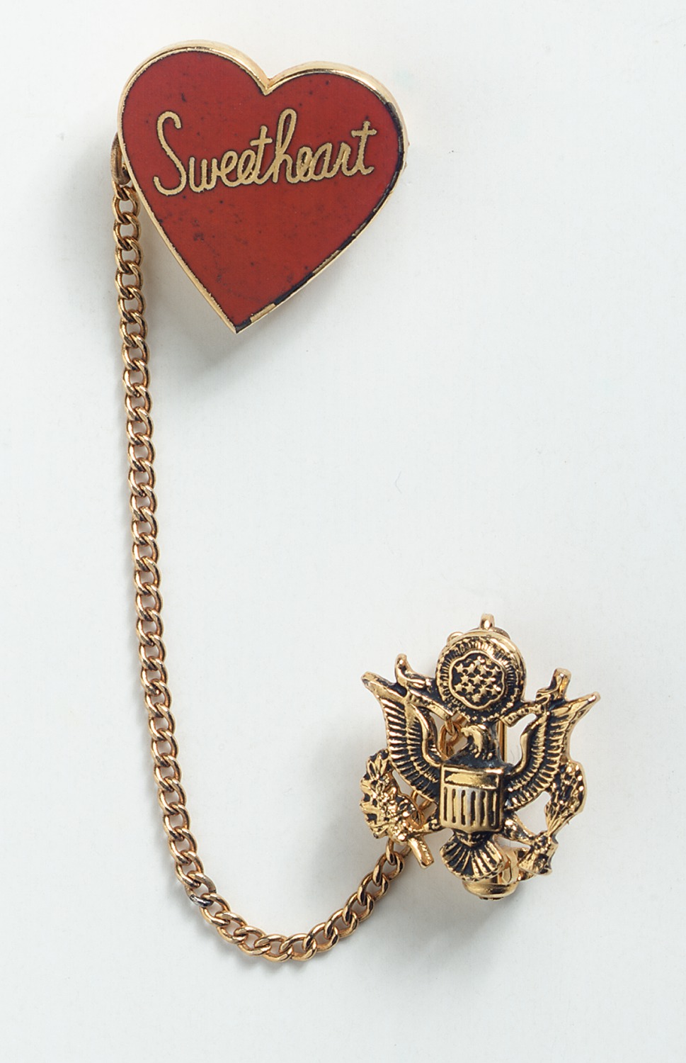 Unknown, U.S Army sweetheart chain pin, 1940s. Metal and enamel. Gift of Mrs. Kelly Ellman
