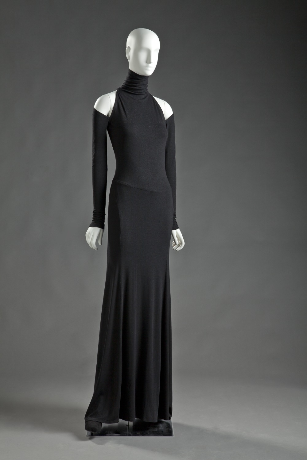 Donna Karan, Long-sleeve black dress, fall 2010. Jersey. Gift of Donna Karan in honor of the exhibition Extending the Runway: Tatiana Sorokko Style.