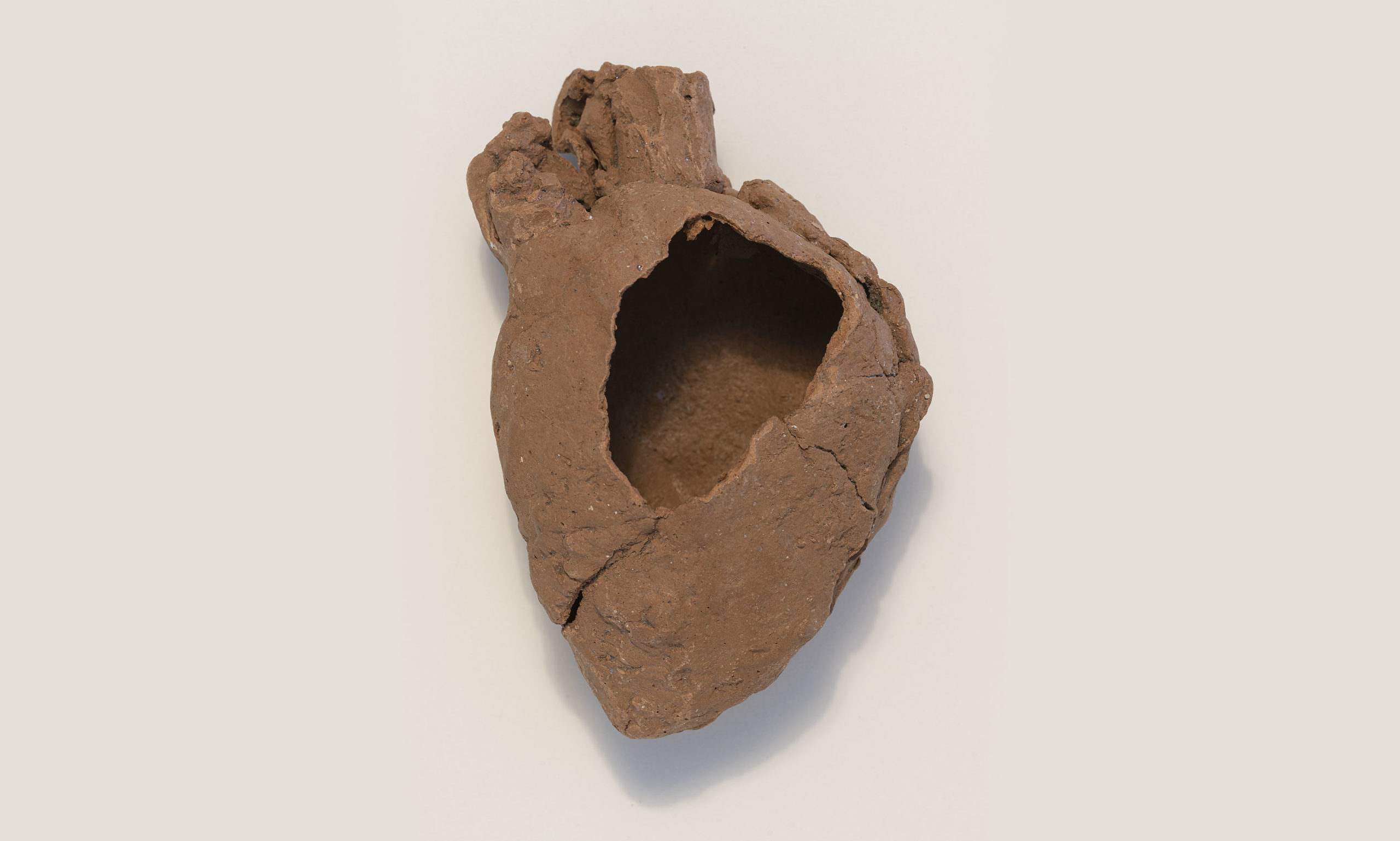 Juan Francisco Elso, Corazon [Heart], 1983-1987. Clay. Courtesy of Rachel Weiss, New York. Photo: Chris Kendall.